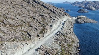 Lesja Bulldozerlag er godt i gang med byggingen av tilførselsveiene på Daløy og Ytre Sula er godt i gang Foto:  Vestland fylkeskommune