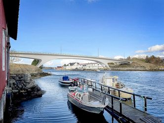 Nye Herøysundet bru blir 138 meter og med seilingshøyde 9 meter. Illustrasjon: Degree of Freedom