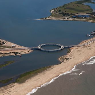 This is the first bridge designed by architect Rafel Viñoly, who was also designer of the Jazz Linc ... Foto:  Jimmy Baikovicius/Wikipedia