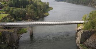 Stålbjelkebrua med betongdekke ble bygd i 1967. Foto: Viken fylkeskommune