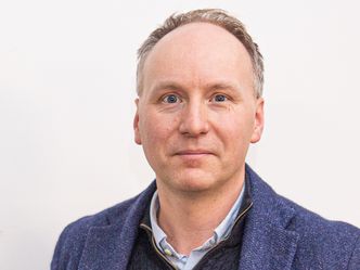 Den nye nasjonale ladestrategien er et viktig steg mot å oppnå en bærekraftig transportsektor, mener Marcus Steinsvåg i Apcoa Parking. Foto: StudioF2/Ingar Næss