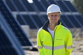 Aksel Pettersen er Solcellespesialistens fremste ekspert på solparker og bakkemonterte solcelleanlegg. Foto: TUM Studio