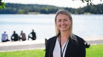 Ida forteller at DNV har et stort internt arbeidsmarked som inkluderer over 300 kontorer i 100 ulike land. Foto: TUM Studio