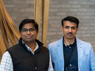 Satya N. Sundararajan og Avesh Godase trives godt i Bjørvika. Foto: TUM Studio