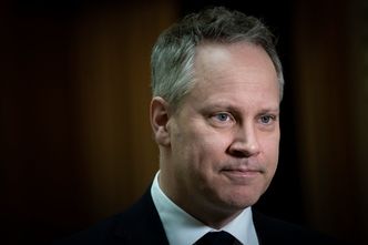 Samferdselsminister Jon-Ivar Nygård (Ap) sier Statens vegvesen har en del utstyr som kan komme svenskene til gode. Foto: Ole Berg-Rusten, NTB