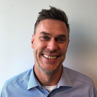 Fredric Carlsson er salgsdirektør for industri- og næringsbygg i Eaton.