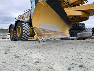 Cat Grader bits 2 er et slitestålsystem som er svært slitesterkt, der de enkelte bits’ene er utskiftbare. Foto:  Pon Equipment