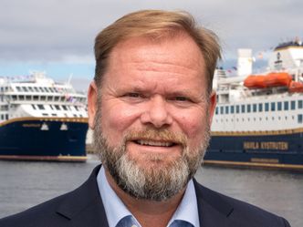 Vi kan vise verden at Norge tar ledelsen i kampen for en mer bærekraftig fremtid, mener administrerende direktør Bent Martini i Kystruten. Foto:  Martin Giskegjerde / Oclin