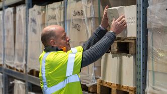 Deponering er ikke bærekraftig, og ildfaste materialer bør resirkuleres mer, slår han fast. Foto: TUM Studio
