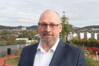 Georg Svendsen, leder for infrastruktur i Telia Norge, er naturligvis stolt over å være best i kåringen. Foto: Håvard Fossen