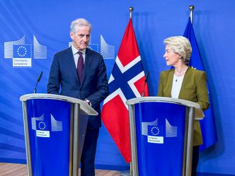 Statsminister Jonas Gahr Støre møter Europakommisjonens president Ursula von der Leyen for å signere en avtale om «Grønn allianse», et samarbeid om energi, industri og klima mellom Norge og EU. Foto: Ingrid Brandal Myklebust / SMK