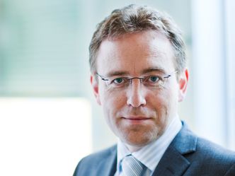 Det er ikke alltid slik at alt i en internasjonal standard fungerer like godt i alle land. Derfor er det mulig å avvike fra den, påpeker Leif T. Aanensen i NEK. Foto:  Privat