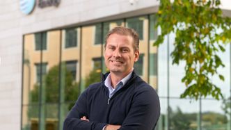 Tilpasset strømleveranse: - Prisen er fast, volumet er fast. Det som skiller seg fra andre fastprisavtaler er når du får det levert. Tilpasning er nøkkelen, forteller Eric Støle Karlsen om timesbaserte fastpriser til Skagerak Energitjenester. Foto: Tom Riis