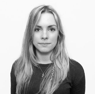 – Om vi skal bruke magnonkondensatet til noe nyttig, må vi først lære oss å kontrollere egenskapene, sier Therese Frostad. Foto: NTNU
