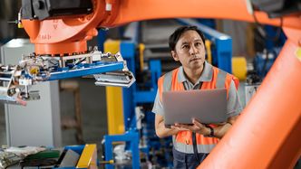 Nye løsninger vil gi flere fordeler i produksjonen av bilbatterier. Foto: Schneider Electric /IN-CORE Systèmes