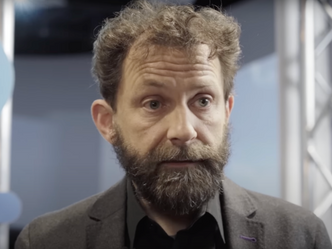 – Også uvanlige og farlige situasjoner, som ikke kan testes i den virkelige verden, kan trenes på i en simulator, sier NTNU-forsker Odd Erik Gundersen. Foto:  Skjermdump fra Youtube