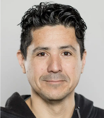 Forskerne brukte lavfrekvent lyd som de vet at stresser laksen fordi den minner om rovfisk, forteller Marco Vindas. Foto: NMBU