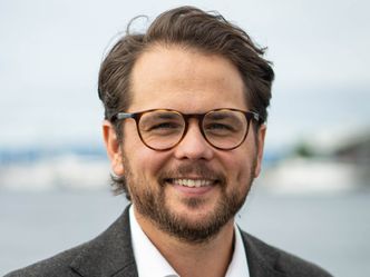 Jurymedlem Sebastian Stigar er imponert over nivået på søkerne. Foto:  Bryn Aarflot