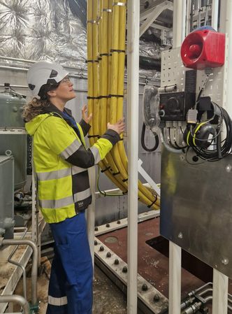 Eide har vært vitne til store teknologiske endringer gjennom sin tid i DNV. Foto: DNV