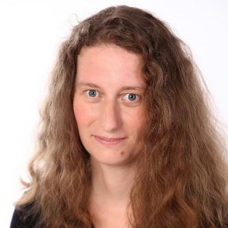 Kosttilskudd som skal forbedre batteriene i cellene blir noe UiT-professor Ines Heiland skal forske videre på. Foto:  UiT