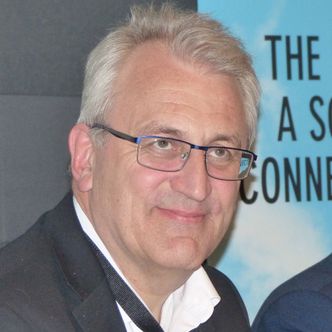 Kjell Ivar Hansen er daglig leder i Kysttele. Han har foreløpig ikke fortalt hvilke kunder og investorer som er med på den nye kabelen langs Nord-Norge. Foto: Håvard Fossen