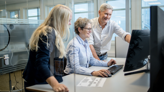 Anne Siri, Hanne og Jon fra IKT Agder. Foto:   IKT Agder