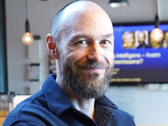 – Vi må ha kunnskap om hvor gode ulike modeller er i en norsk kontekst, sier Erik Velldal. Foto: Gina Aakre/UiO