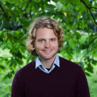 Eirik Lindebjerg fra WWF Norge følger forhandlingene i Geneve Foto:  WWF