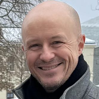 Varog Kervarec er rådgiver i samfunns- og mediekontakt. Foto:  Karoline Johnsen/Fiberforeningen