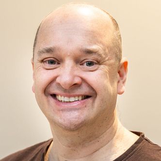 – Dette er landets første undersøkelse av et skip i gravkontekst siden Osebergskipet ble gravd ut i 1904, forteller Christian Løchsen Rødsrud. Foto:  Yngve Vogt/Apollon