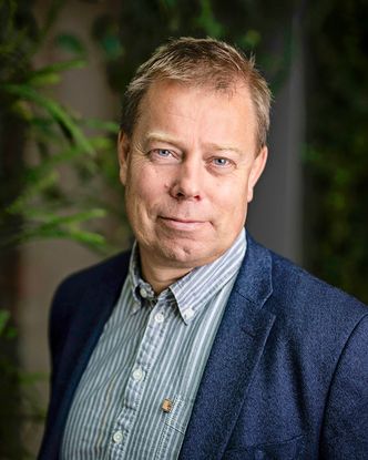 Torberg Falck ved NTNU har regnet på hva utenforskap koster samfunnet. Foto: NTNU