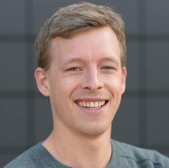 – Den største gevinsten ligger i å gjøre solceller til plug-and-play, skriver Gunstein Skomedal. Foto: Privat