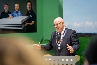 Varaordfører i Fredrikstad, Ole Johan Lakselv, holdt tale under åpningen.  Foto:  TUM Studio