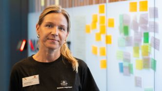 Jeanette Hernes Andersen, tjenestedesigner i Statens vegvesen og medlem av arrangementsgruppa. Foto: TUM Studio