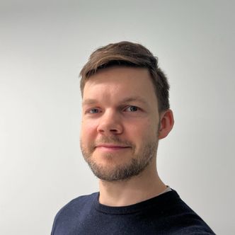 – Det er viktig at den teknologiske utviklingen skjer på en måte som vekker tillit både blant sjøfolk, passasjerer og andre brukere, understreker NTNU-stipendiat Asbjørn Lein Aalberg. Foto:  NTNU