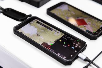 Google Pixel 10 i militær bruk. Foto:  Magnus Horne, Forsvaret