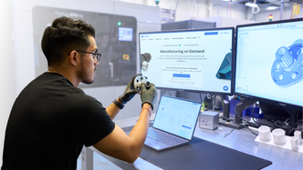 KI og digitale arbeidsflyter brukes i økende grad innen sourcing, produksjonsplanlegging og kvalitetskontroll. Foto:  Xometry