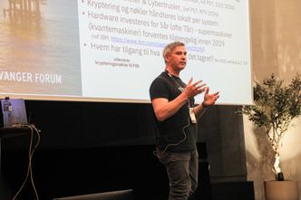 – Revisjon er ofte noe virksomhetene finner både tidskrevende og komplekst. Guardium gir et grunnlag som kan brukes inn i mye av det som ellers tar tid, sier Emmar Hoel. Foto: Stine Marie Hagen, Computerworld.