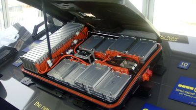 Elbilbatteri, brann, eco stor, if, rise, sintef, birgit risholt, brannsikring, erfaring, leaf, brukt, batteri, litium, ion, giftig, gass, forsikring, burchardt, trygve