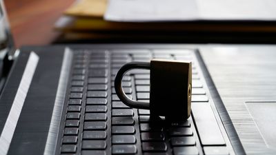 Illustrasjonsbilde av tastatur med hengelås.
