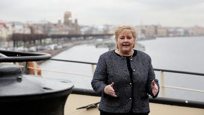 Statsminister Erna Solberg (H) på besøk i St. Petersburg, hvor hun senere skal møte Russlands president Vladimir Putin.