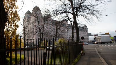 Oslo havnelager er en ruvende betongbygning, som sto ferdig i 1920. Nå flytter NCSC inn i åttende etasje.