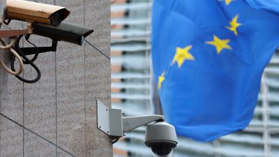 Overvåkningskameraer ved EU-kommisjonens lokaler i Brussel.