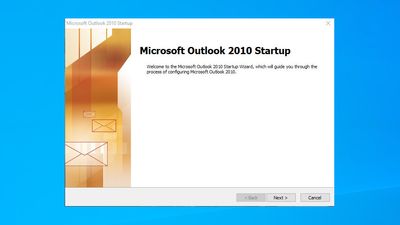 Bilde av første oppstart av Microsoft Outlook 2010.