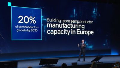 Intel-sjef Pat Gelsinger på scenen under IAA Mobility-konferansen i München 7. september 2021.