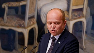 Finansminister Trygve Slagsvold Vedum la fram sine endringsforslag til statsbudsjettet for 2022 for Stortinget.