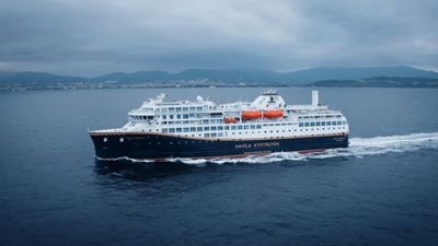 Onsdag 24. november 2022 kom Havila Capella til Norge, noe forsinket etter en tøff seilas gjennom Middelhavet. 