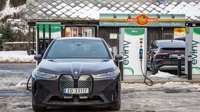 BMW iX xDrive50.