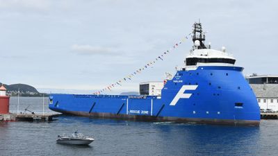 Forsyningsskipet Farland skal etter noen måneder i opplag bygges om fra tjenester til olje- og gass til fornybarindustrien. Skipet er av PX 121 design med en lengde på 83 meter, 15 meters bredde og et dekksareal på 850 kvadratmeter. 