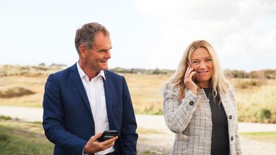 Administrerende direktør Tor Morten Osmundsen og styreleder Toril Nag i Altibox ser frem til å utvide virksomheten med 5G-tjenester, etter at de skal betale 724 millioner kroner for tilgang til frekvensene..